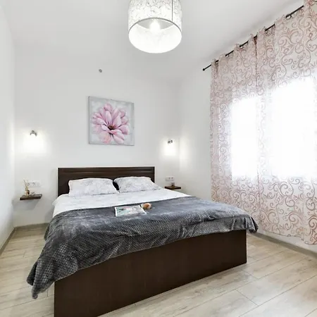 House Gabriela * Debeljak