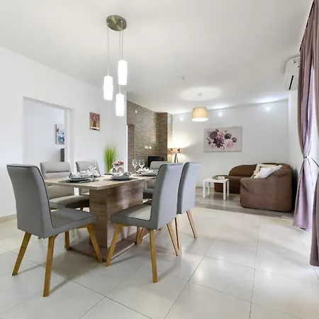House Gabriela * Debeljak