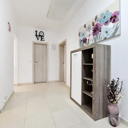 House Gabriela Debeljak
