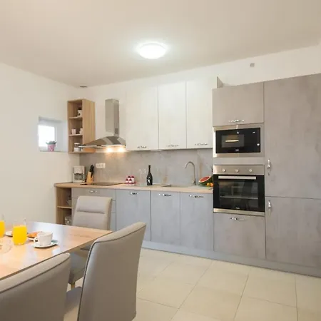 House Gabriela Vakantiehuis Debeljak